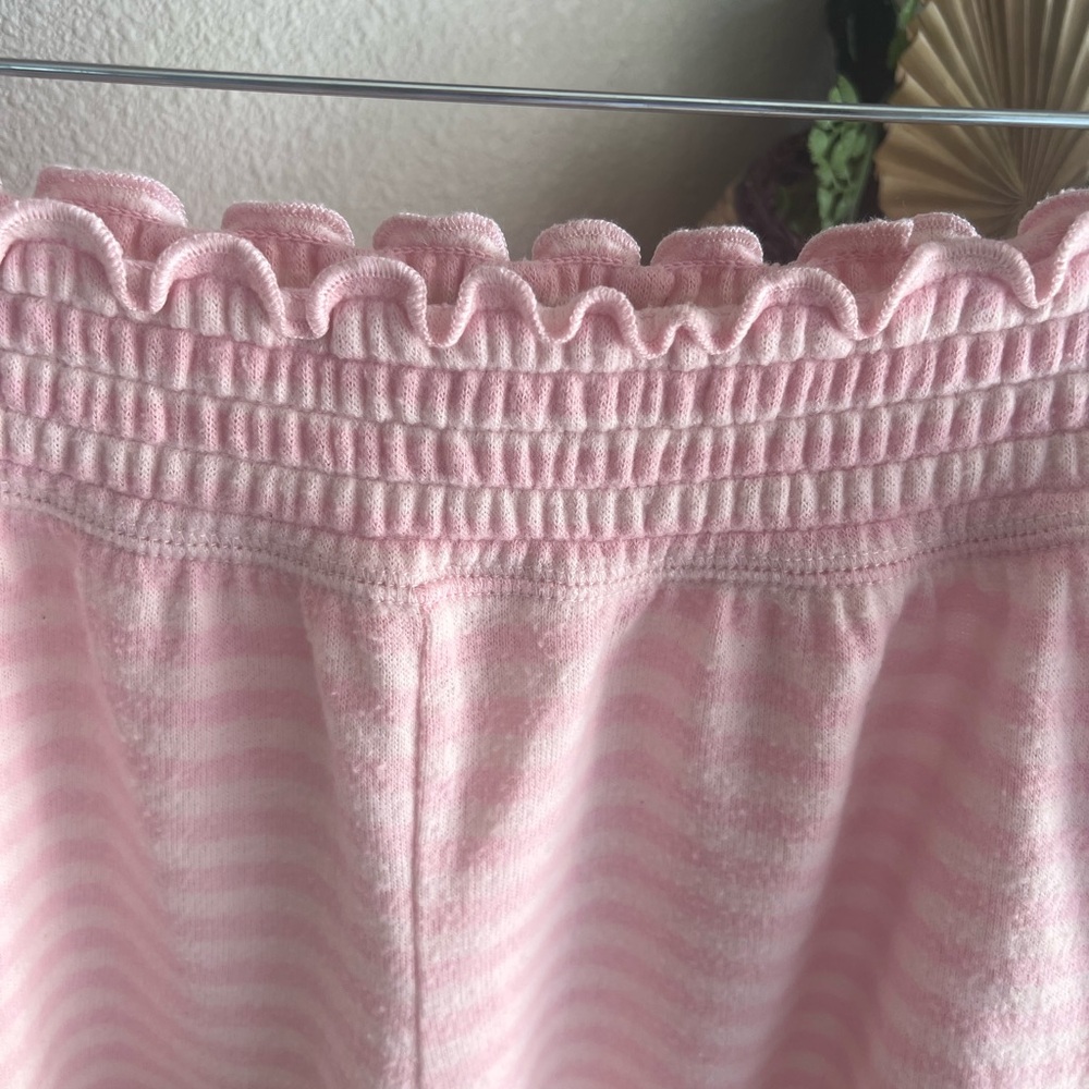 Gilly Hicks Soft Pink Ruffle Lounge Shorts - Picture 4 of 7